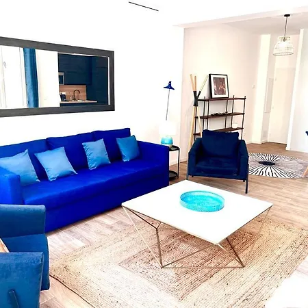 Apartament 3 Chambres, Piscine Privee Et Parking *