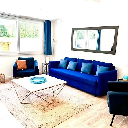 3 Chambres, Piscine Privee Et Parking Apartament