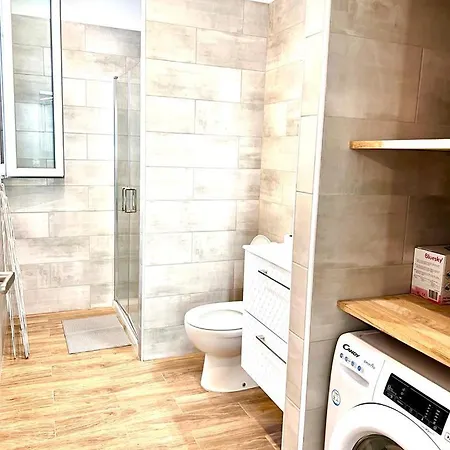 Apartament 3 Chambres, Piscine Privee Et Parking *